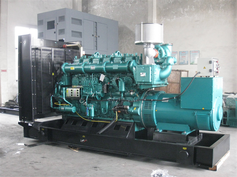邯山200KW 柴油发电机的油耗是多少？