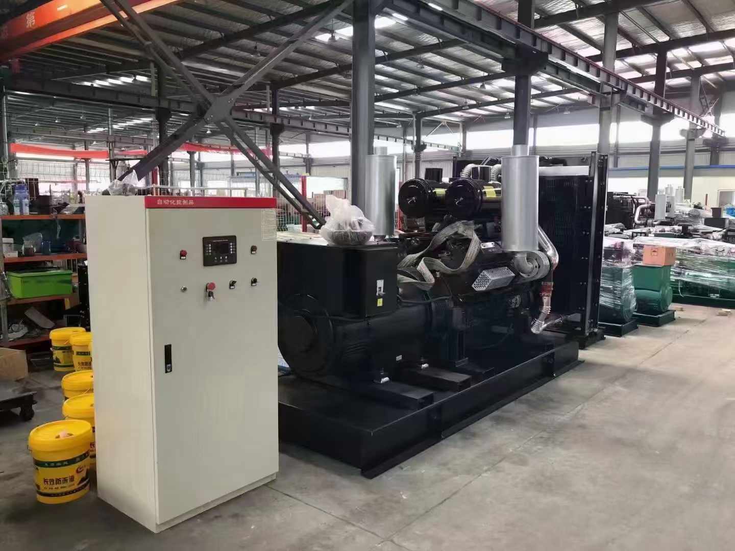 邯山柴油发电机运行时的噪音和振动水平如何？
