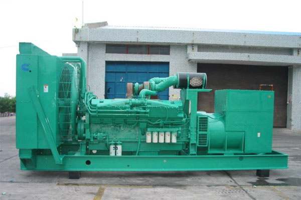 邯山工厂发电机应急发电时如何更准确地检查发电机状态？