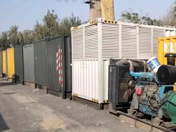 邯山200KW柴油发电机机组每小时油耗是多少？